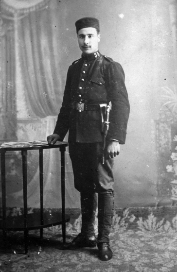En Josep Planas Barrera o Papet Bach vestit de soldat l'any 1918