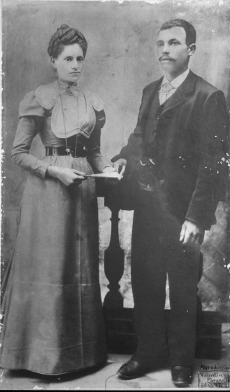 En Martí Pons Llach i Maria Bou el dia del casament.