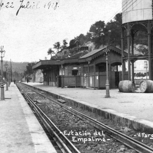 Vista de l'estació ferroviaria de l'Empalme l'any 1928. Durant la Guerra Civil del 1936 -1939 fou destruïda i recontruïda més tard
