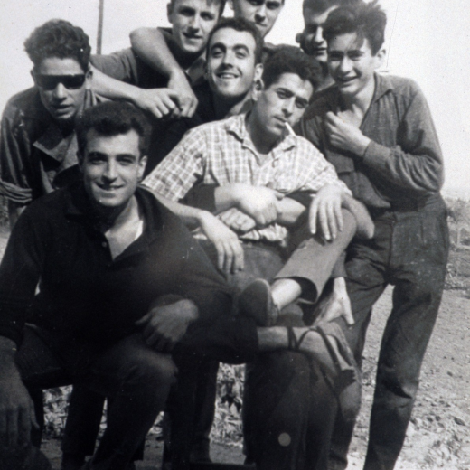 Joan Selva, Lluís Freixas, Pere Cot, Josep Codina, Juli Campeny, Joaquim Codina, Miquel Figueras, Joaquim Roca; treballadors de la fusteria Josep Soms.