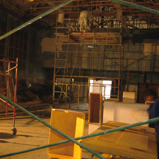 Obres de restauració del local de la Societat Recreativa Unió Maçanetenca.