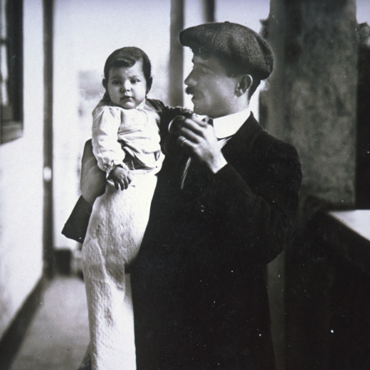 El fotògraf Valentí Fargnoli amb la seva filla Júlia.