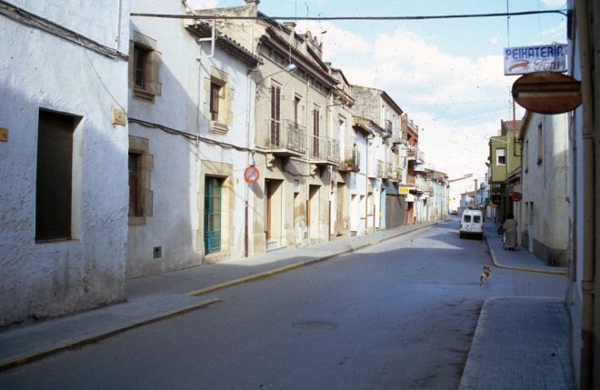 Una vista del carrer dels Dolors un dia al matí