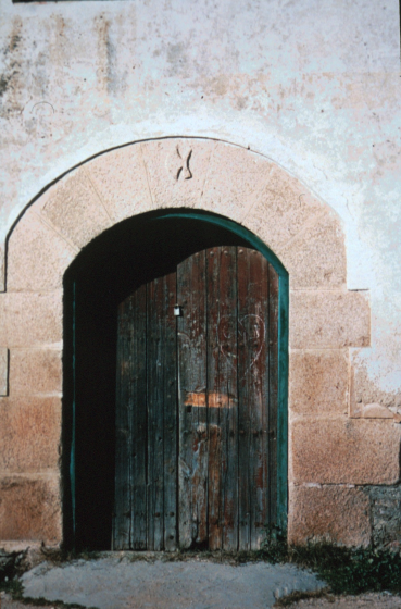 Porta d'entrada de Can Gaget al carrer dels Dolors, casa desapareguda per la remodelació i obertura del nou carrer Josep Plà