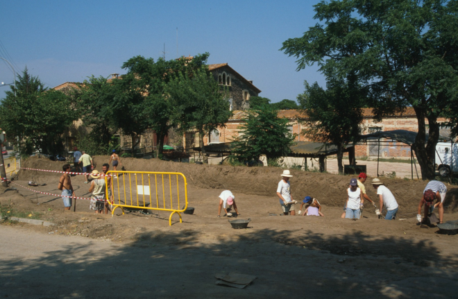 Excavacions portades a cap a la vila romana prop del Palau de Foixà durant l'estiu de l'any 1995