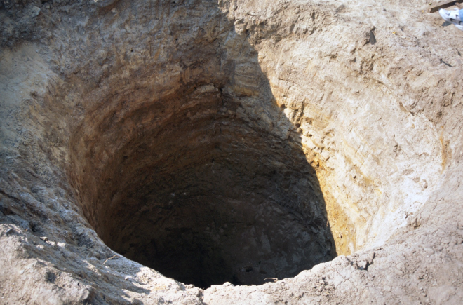 Detall del pou de l'era romana que fou descobert a les excavacions portades a cap en la vila romana de Maçanet.
