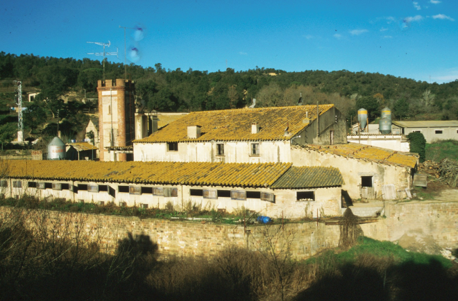 Detall de l'antiga granja de Vall de Maria que antigament havia estat un convent de monges.