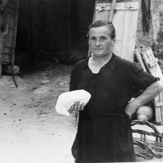 L'Emilia Sabé Salt, l'àvia de Can Banet i mare de Josep Presas.