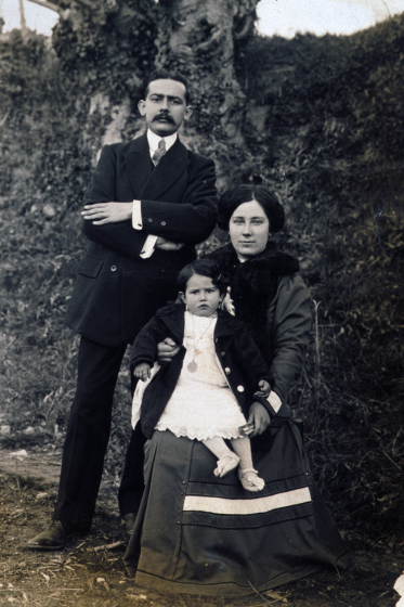 Joan Vilajeliu Mir, Pilar Pagès i Pilar Vilajeliu Pagès (filla)