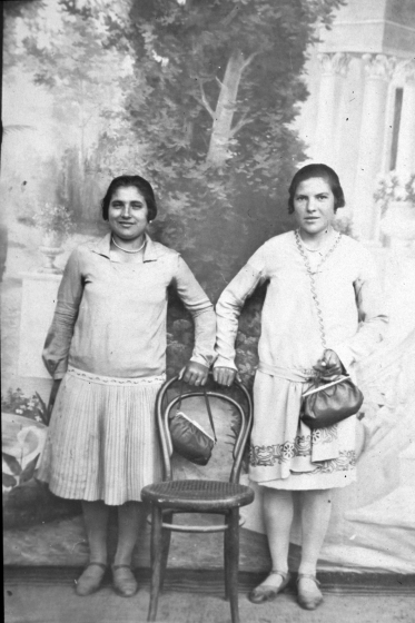 Francisca Rubirola i Bassols amb la seva cunyada