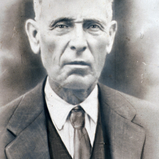Francesc Soms i Prats de Can Soms de l'Estany. Era solter i va morir d'accident el dia 7 de desembre de 1945 a l'edat de 72 anys