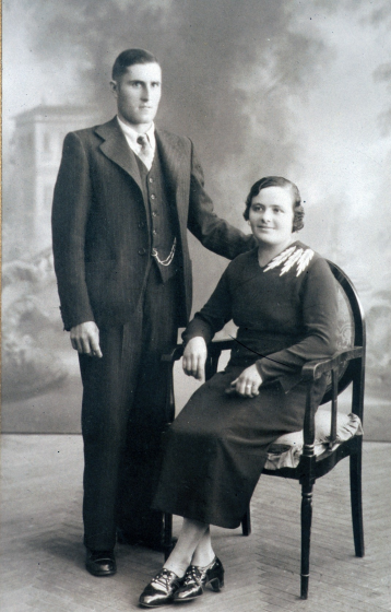 En Jaume Romaguera Serra de Can Romaguera i la Montserrat Artigas Marques de Can Tió el dia del seu casament.