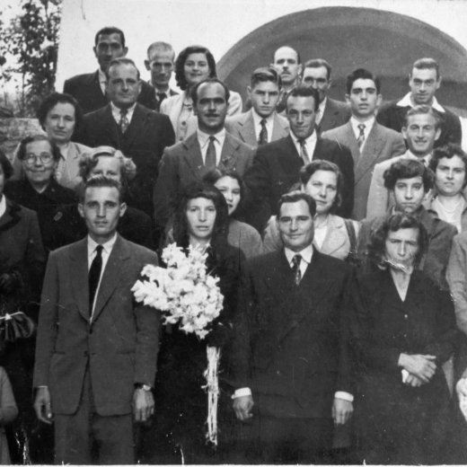 Casament de Pere Parera Quellos i Pilar Vilaseca Maynegre amb tots els convidats.
