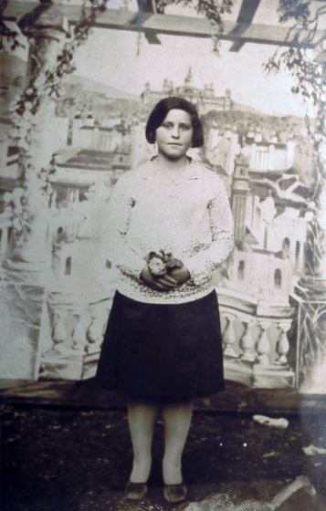 Mercè Argelés la jove de Can Calabrés d'aquells temps