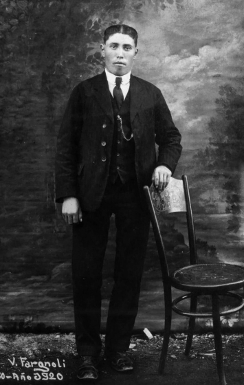 Un familiar Can Pau Retat de Marata l'any 1920 que es desconeix el nom