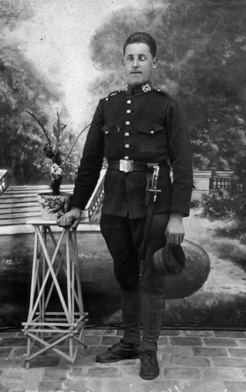 Joan Juanhuix Iglesias fen el servei militar