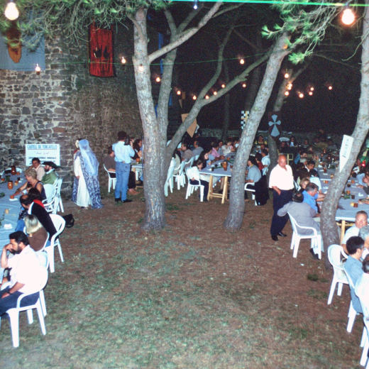 Festa medieval. Els assistents al sopar medieval que tingué lloc al castell de Torcafelló