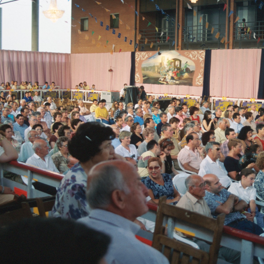 Pregó de 1997 per Picó. Aspecte del públic en el pregó de la Festa realitzat pel meteoròleg Alfred Picó
