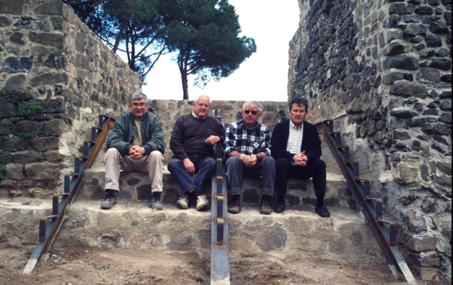 En Juli Campeny, en Martí Tomàs, en Xavier Vergès i en Josep Soler tots de l'equip de treball en la restauració de Sant Jordi.