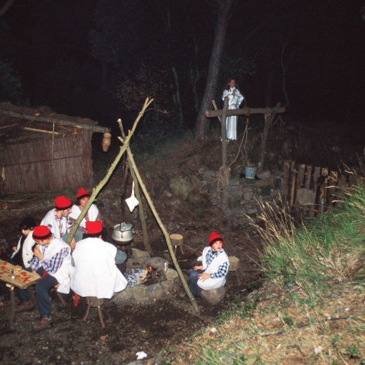 Detall dels pastors en el pessebre vivent de Sant Jordi l'any 1997