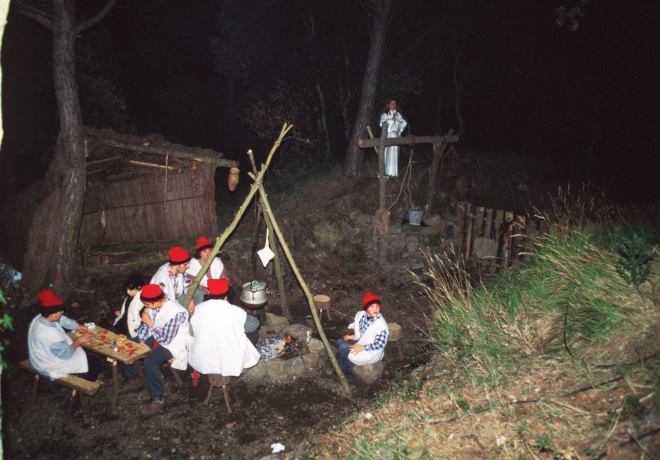 Detall dels pastors en el pessebre vivent de Sant Jordi l'any 1997