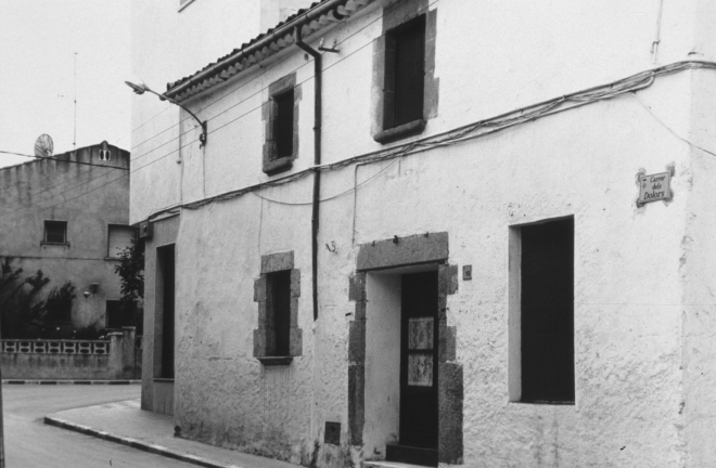 Detall d'una antiga casa del carrer dels Dolors 