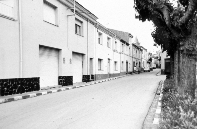 Entrada del carrer Migdia per la carretera
