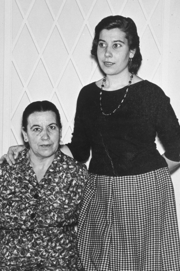 Foto de Maria Martinez i de la seva filla Josefina Zumalla Martinell