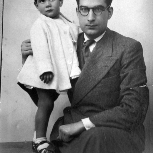 La Josefina Zumalla amb el seu pare Josep Zumalla quan la Josefina tenia dos anys.