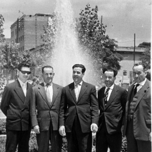 foto feta a Cornellà de Llobregat 

D'esquerra a dreta: Pascual Mezquta, Joaquim Rovira, Llorenç Surós, l'Enric Surós i L'Armengol Oliveras, tots gent de Martorell