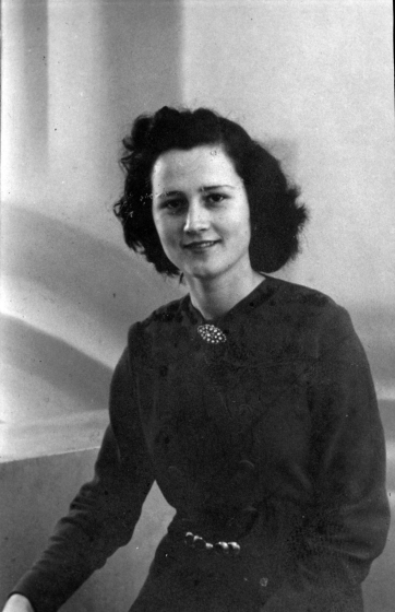 La Maria de la rectoria filla de la Sra. Laura, majordoma de Mn Narcis Tabarner, rector de Martorell. Aquesta jove es deia Maria Pujolras Icart.