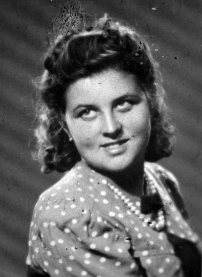 L'Elvira Sitjà quan tenia 16 anys