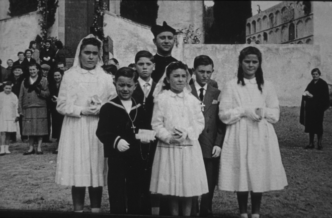 Comunió Solemne a l'Església de Martorell.

Carme Surós, Josep Ribas, Joan Clopés, Baldiri Guitart, Joaquima Surós, M Àngels Vergés i Mn Conrad Ruhí.
