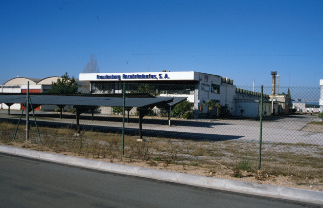 Vista de la fàbrica Frendesberg al polígon industrial Puigtió