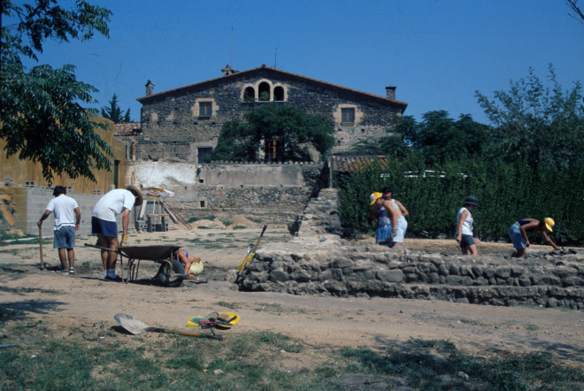 Altre aspecte de les excavacions a la vila romana davant de Palau de Foixa durant el juliol i agost del 98