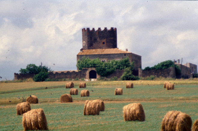 vista actual de la Torre de Marata, una fortalesa medieval perfectametn conservada