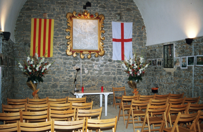 La capella de Sant Jordi preparada per celebrar-hi la missa de l'aplec d'aquest any