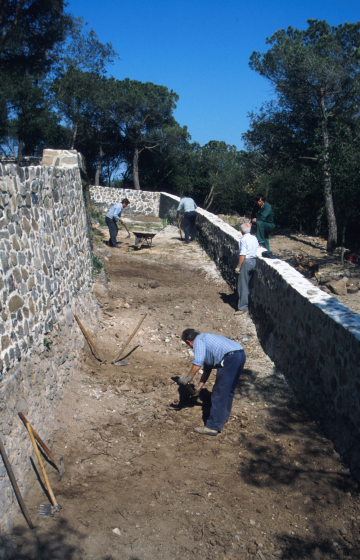 Treballs de desenrunament dels fossars de Torcafelló