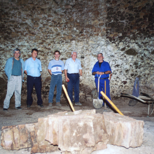 L'equip de treball compost per Juli Campeny, Josep Soler, Jordi Vergés, Martí Tomàs i Xavier Vergés a l'interior del Pou del Glaç