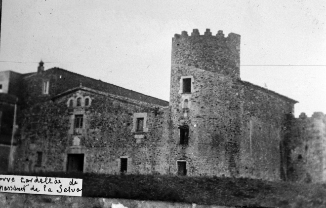Foto panoràmica de l'antiga fortalesa Torre de Cartellà