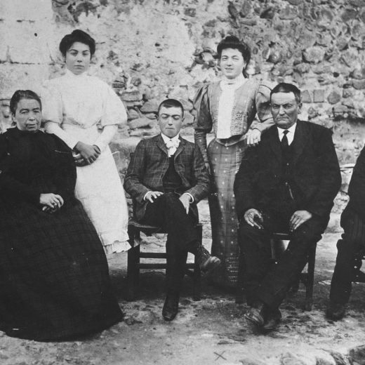 La família Tomàs Companyó. El matrimoni Emilia Companyó i Joan Tomàs i els fills Elisa, Nativitat, Teresa, Josep i Emili