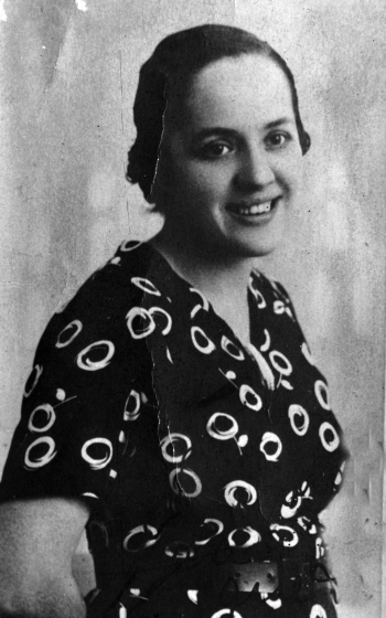 La Mercedes Alegria Mayoral, esposa del que fou secretari de l'ajuntament de Maçanet , Joan Viader Fors.