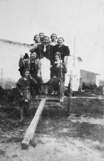 La carreta d'en Pere Bertomeu o Pere de les vaques carregada de dones