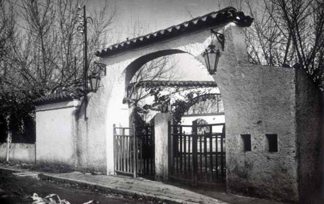 Aspecte de l'entrada de la Pista Jardí l'any 1956