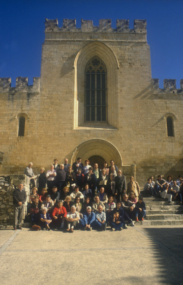 Grup del Taller visitant Santes Creus.