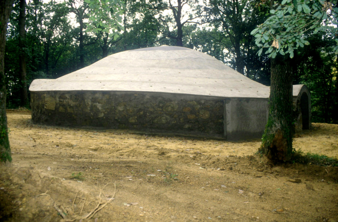 Estat de la cúpula restaurada del pou de del glaç.