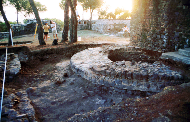 Les excavacions al castell de Torcafelló.