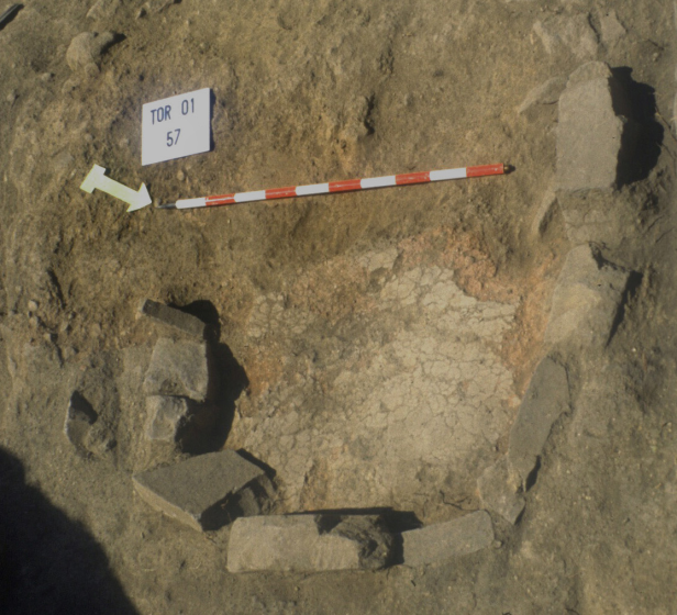 Altre detall de les excavacions del castell de Torcafelló.