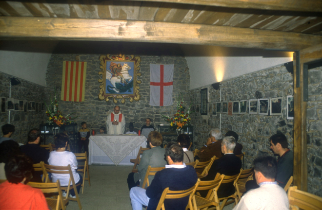 El Sr. Rector Josep Puig durant la missa celebrada a la capella de Sant Jordi.
