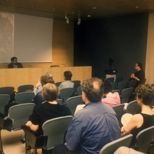 Acte d'entrega de dos llibres-arxiu per al col·legi d'arquitectes, de la col·locació de fotografies fetes per Valentí Fargnoli. Aspecte de la sala ?.